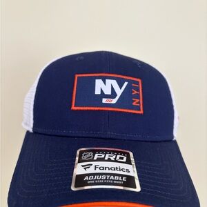 New York Islanders Fanatics Truckers Cap